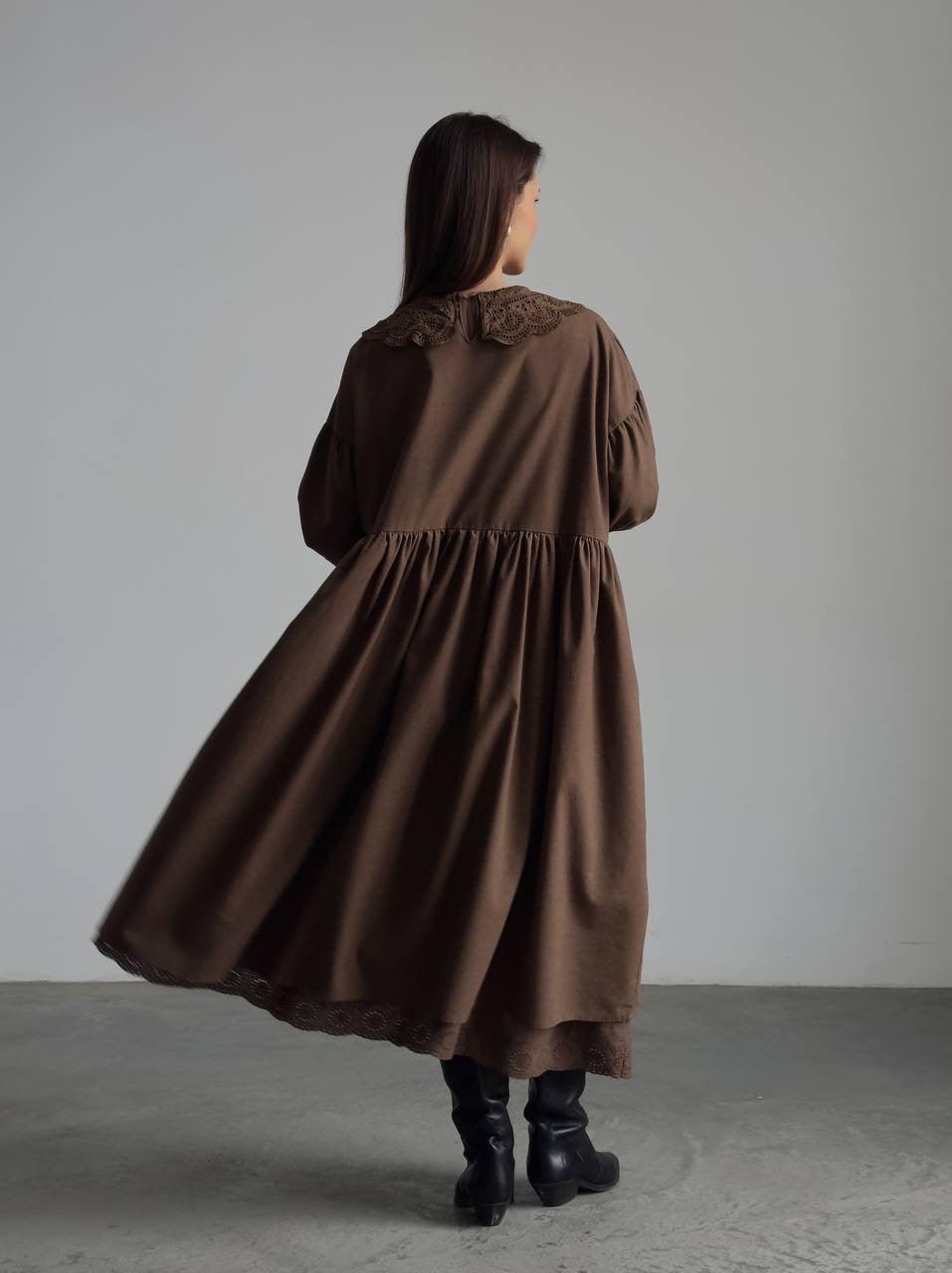 Robe Élégance Bohème en Dentelle Café