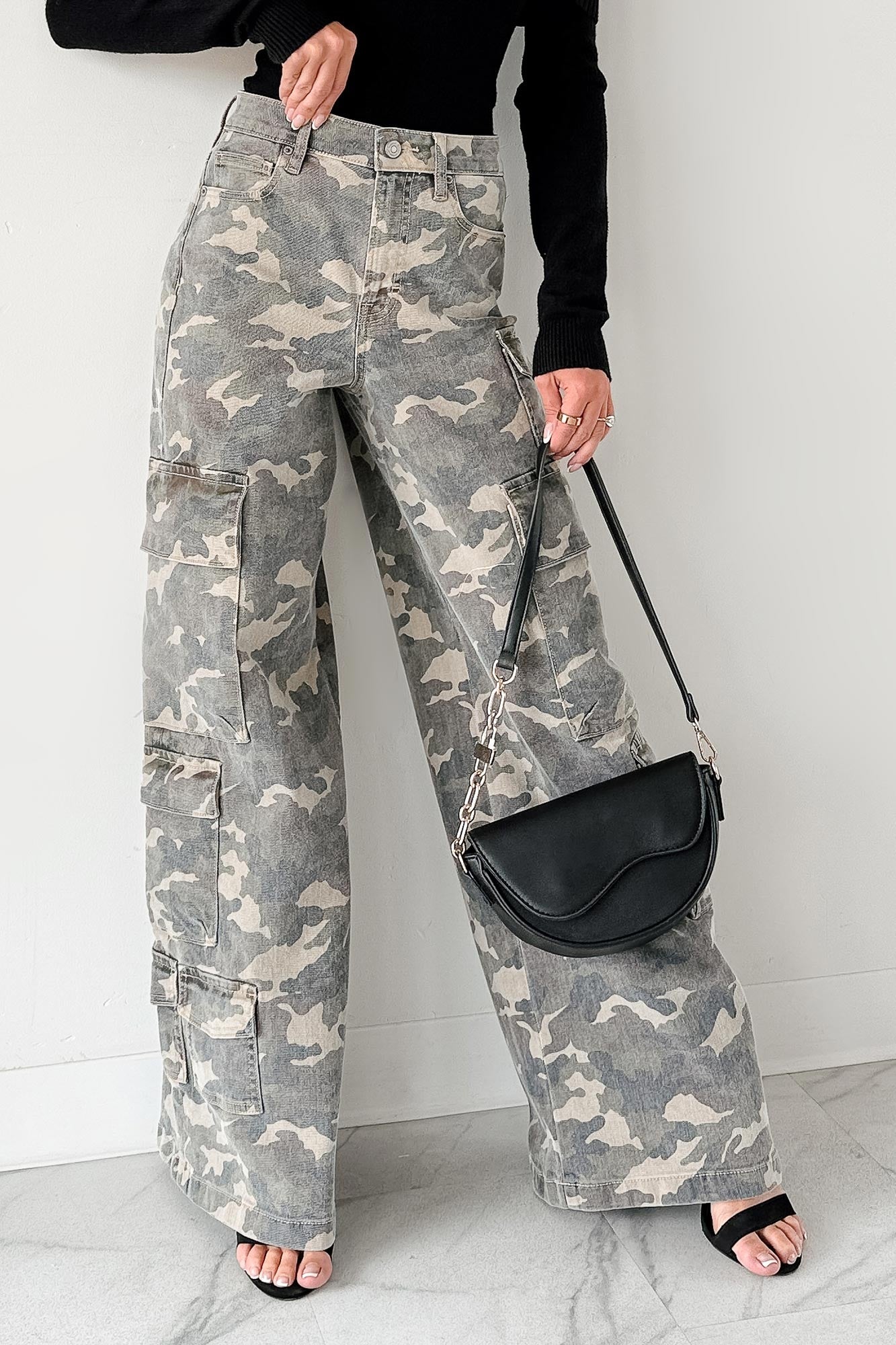Kayla High Rise Cargo Hidden Jeans (Camouflage) - Ships by 12/1